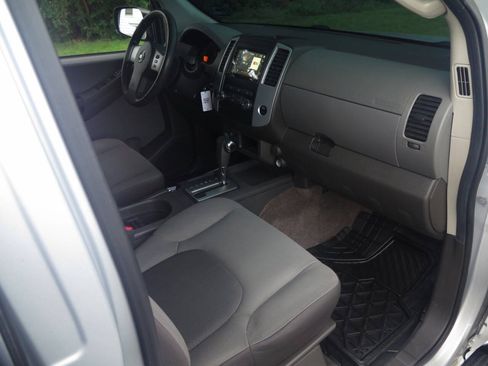 Used 2011 Nissan Xterra S w/ 4X4 Value Package image 17