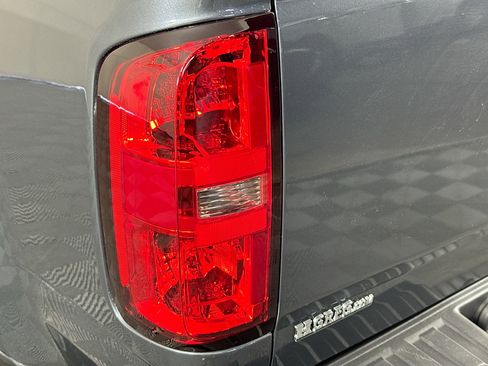 Used 2015 Chevrolet Colorado LT image 34