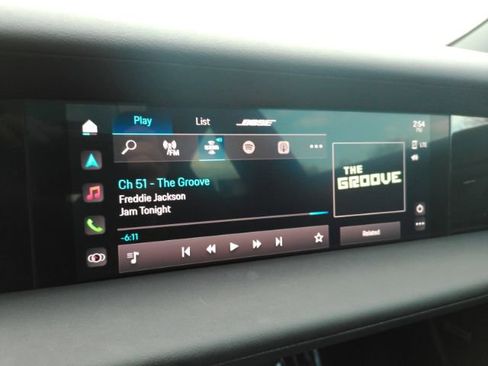 Used 2022 Porsche Taycan image 43