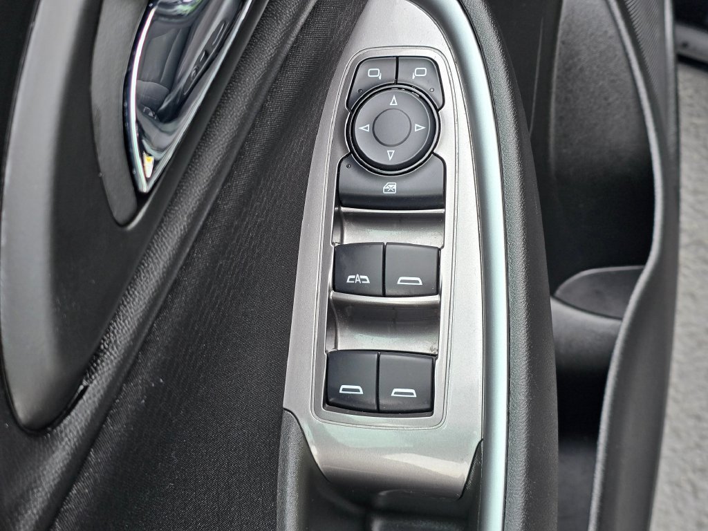 Used 2023 Chevrolet Malibu LT FWD image 15
