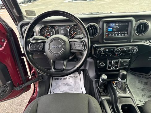 Used 2022 Jeep Gladiator Sport image 14