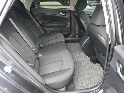 Used 2018 Kia Optima LX image 18