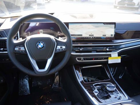 Used 2026 BMW X5 xDrive50e w/ Executive Package AWD/4WD image 8