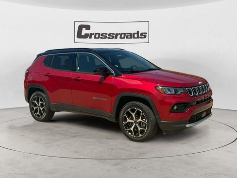 Used 2025 Jeep Compass Limited AWD/4WD image 7