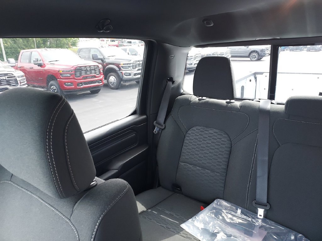 New 2026 RAM 1500 Express AWD/4WD image 12
