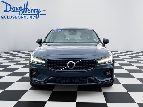 Used 2024 Volvo S60 B5 Core image 8