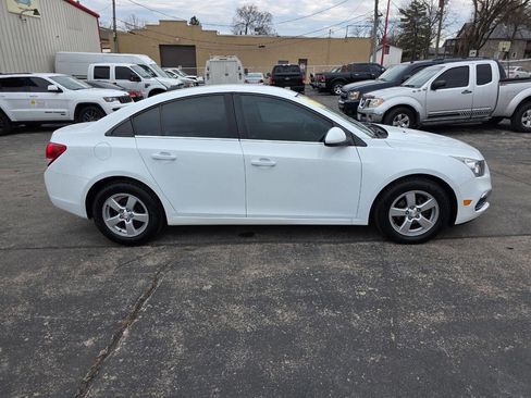 Used 2016 Chevrolet Cruze LT image 6