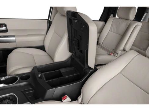 Used 2021 Toyota Sequoia Limited w/ Safety & Convenience Package AWD/4WD image 17