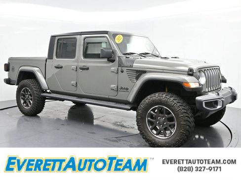 Used 2022 Jeep Gladiator Overland w/ Popular Equipment Package AWD/4WD image 1