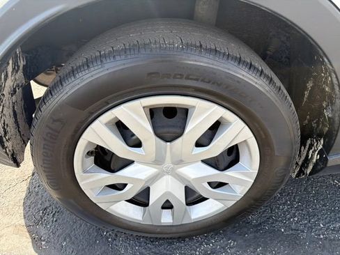 Used 2019 Toyota C-HR LE FWD image 26