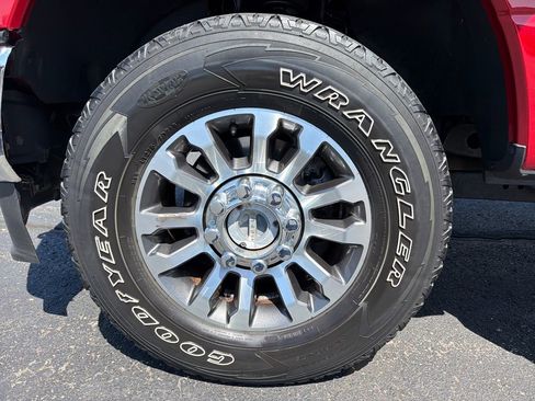 Used 2021 Ford F250 Lariat image 25