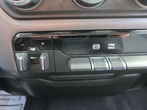 Used 2019 RAM 2500 Big Horn image 27