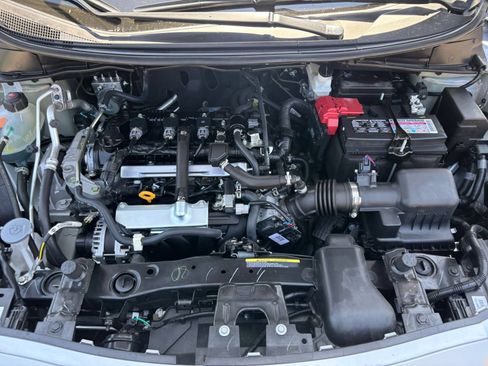 Used 2025 Nissan Versa SV FWD image 31