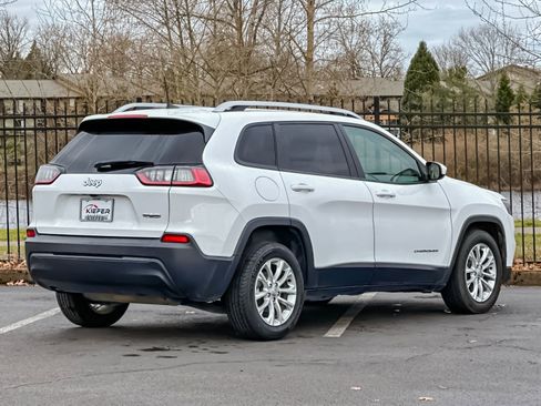 Used 2020 Jeep Cherokee Latitude image 3