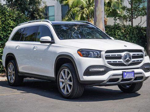 Used 2021 Mercedes-Benz GLS 450 4MATIC image 3