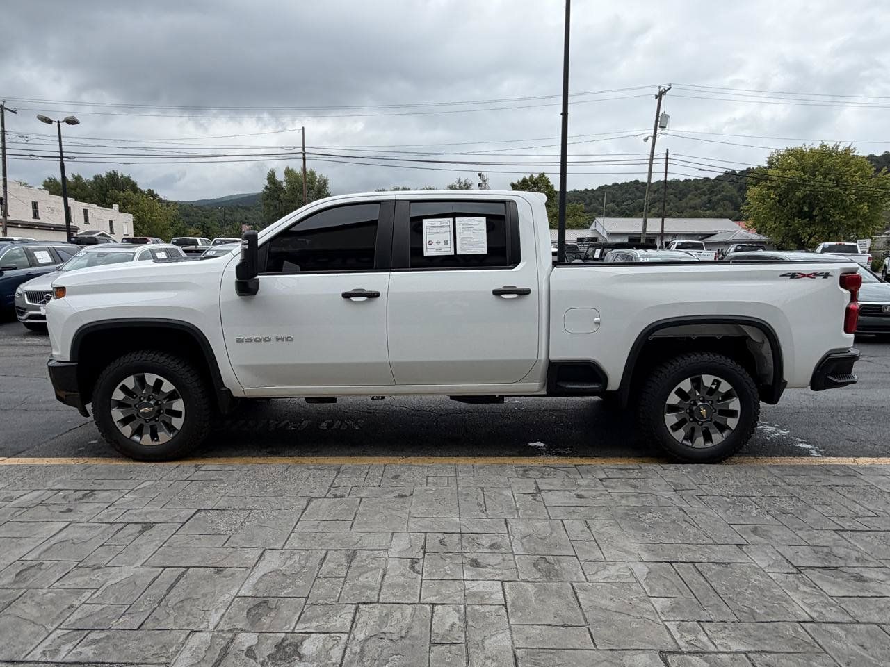 Used 2022 Chevrolet Silverado 2500 Custom w/ Custom Convenience Package AWD/4WD image 5