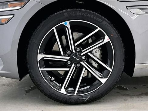 Used 2025 Genesis G80 2.5T Advanced image 14