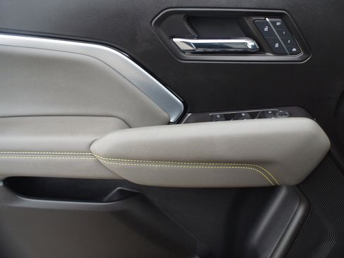 Used 2024 Chevrolet Colorado ZR2 w/ ZR2 Convenience Package III image 29