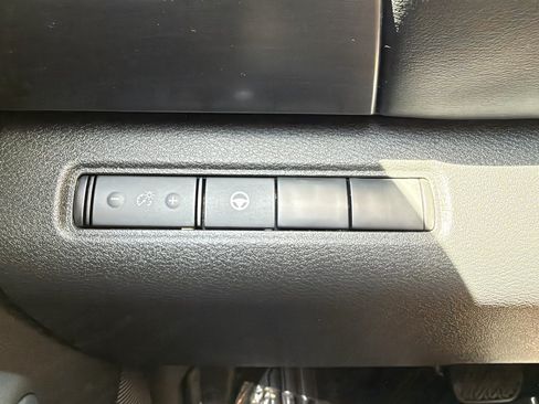 Used 2024 Nissan Pathfinder Rock Creek AWD/4WD image 26