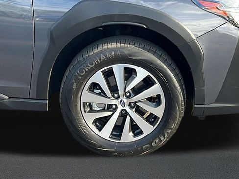 Used 2023 Subaru Outback Premium image 6