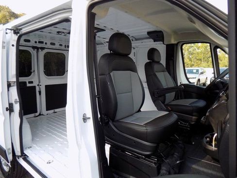 New 2026 RAM ProMaster 1500 w/ Premium Convenience Group FWD image 21