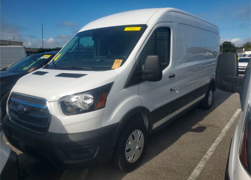 Used 2023 Ford E-Transit Medium Roof RWD image 2