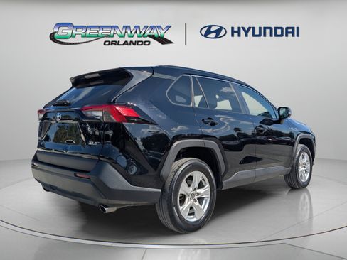 Used 2021 Toyota RAV4 XLE FWD image 8