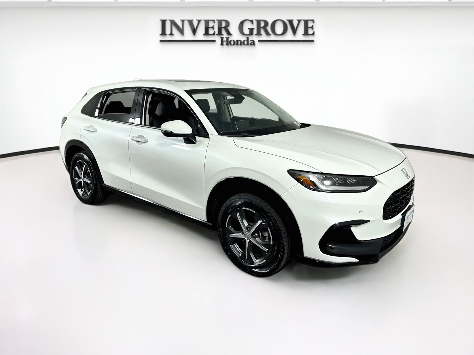 Used 2023 Honda HR-V EX-L image 3