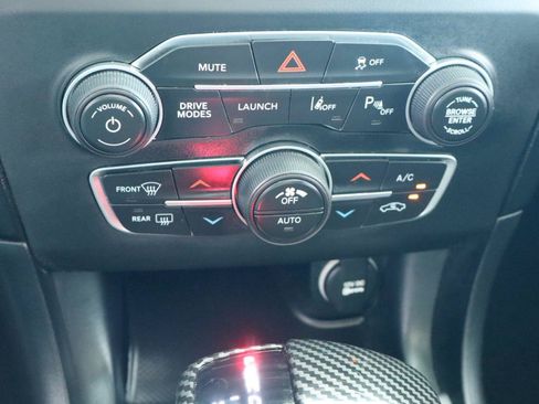 Used 2019 Dodge Charger Scat Pack w/ Dynamics Package RWD image 22