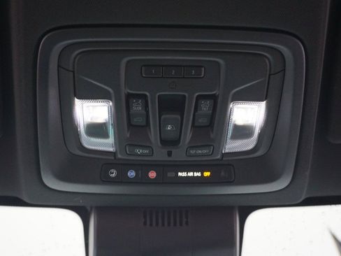 Used 2022 Chevrolet Silverado 1500 ZR2 w/ Technology Package image 31