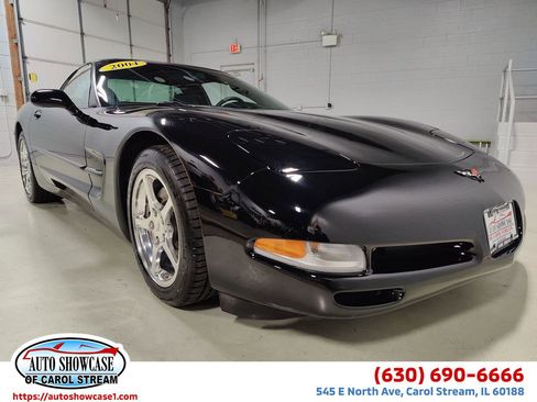 Used 2004 Chevrolet Corvette Coupe w/ Preferred Equipment Group image 1