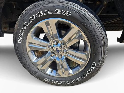 Used 2020 Ford F150 Lariat w/ Equipment Group 502A Luxury AWD/4WD image 9