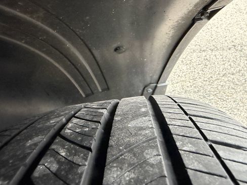 Used 2021 Kia Telluride EX w/ EX Premium Package image 12