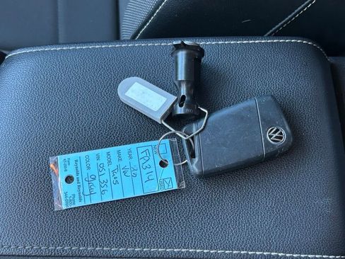 Used 2022 Volkswagen Taos SE image 59