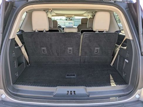 Used 2024 Ford Expedition Limited RWD image 14