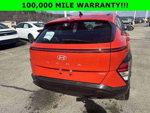 Certified 2025 Hyundai Kona SE image 11
