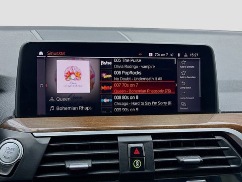 Used 2021 BMW X4 xDrive30i w/ Premium Package image 11