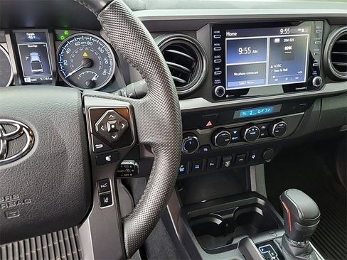 Used 2021 Toyota Tacoma TRD Off-Road w/ Technology Package image 25