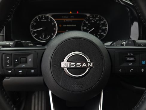 Used 2025 Nissan Pathfinder SV FWD image 22