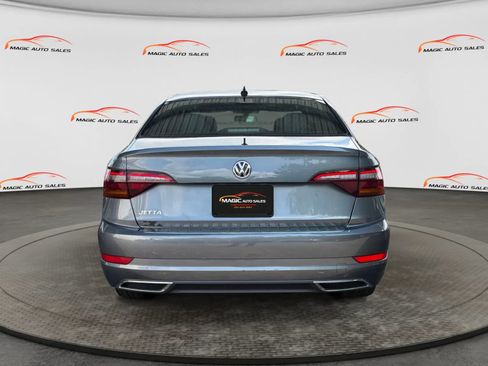 Used 2019 Volkswagen Jetta R-Line FWD image 9