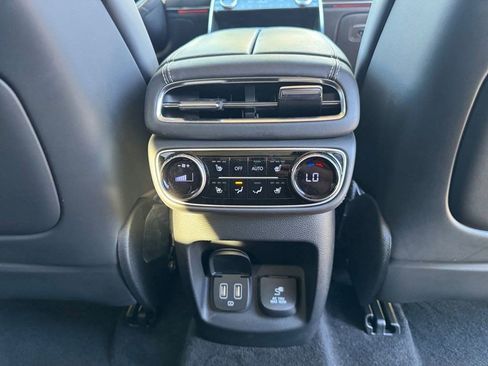 Used 2023 Genesis GV80 3.5T w/ Cargo Package image 28