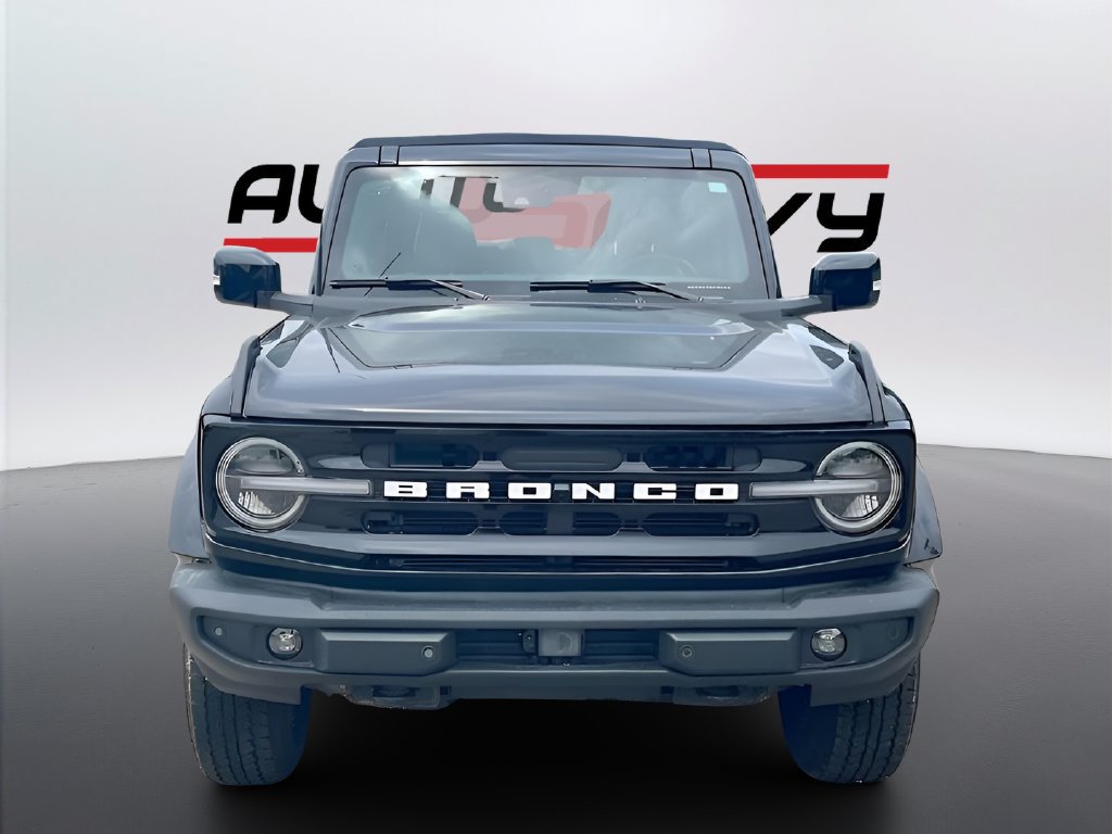 Used 2024 Ford Bronco Outer Banks AWD/4WD image 2