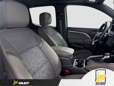 Used 2024 Chevrolet Colorado ZR2 w/ Technology Package image 29