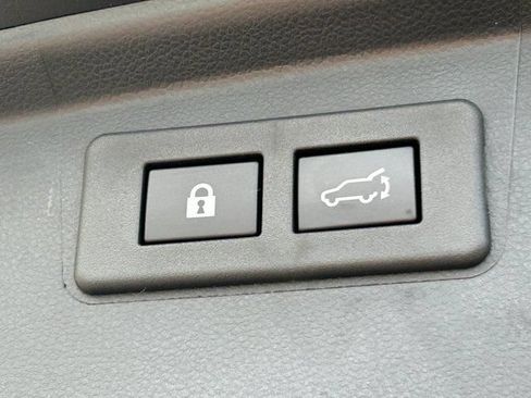 Used 2022 Subaru Outback Premium AWD/4WD image 28