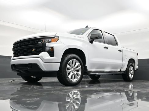 Used 2024 Chevrolet Silverado 1500 Custom RWD image 17