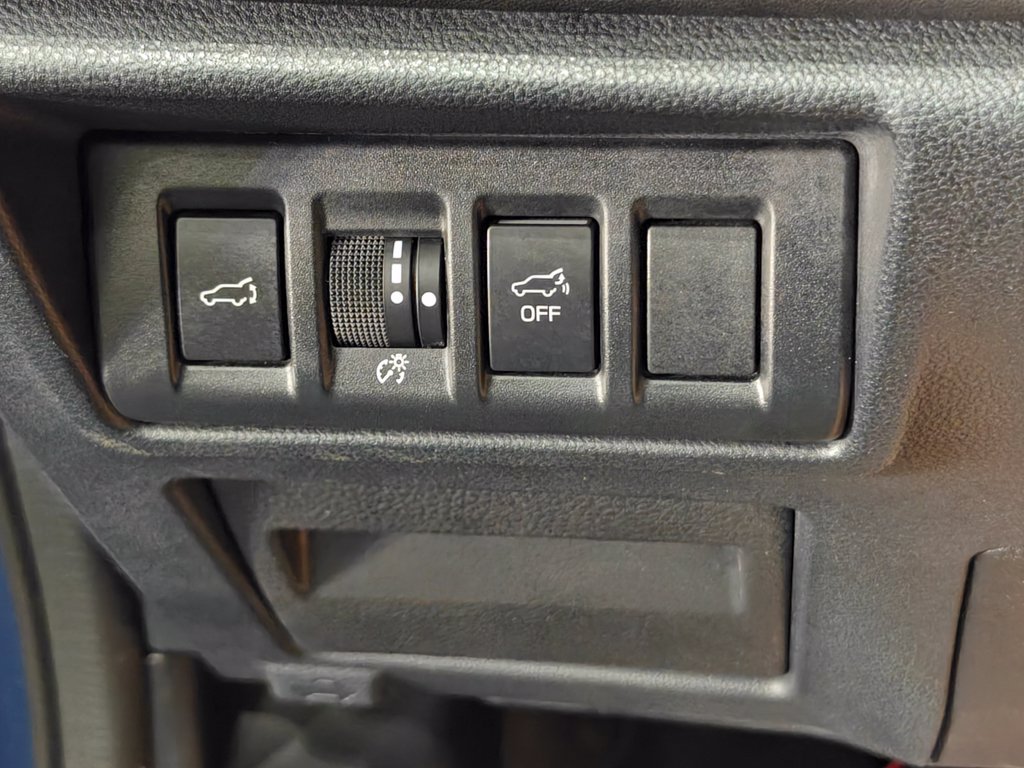 Used 2022 Subaru Outback Onyx Edition XT AWD/4WD image 11