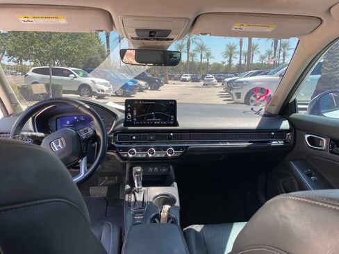 Used 2023 Honda Civic Touring image 10