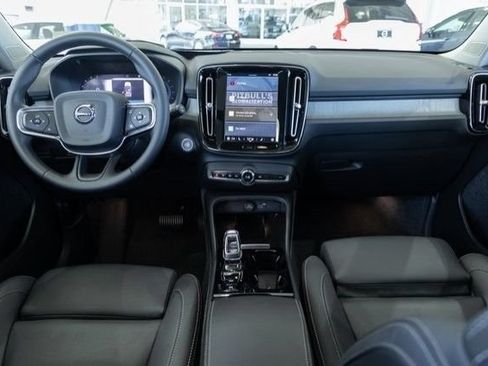 New 2025 Volvo XC40 B5 Plus AWD/4WD image 6