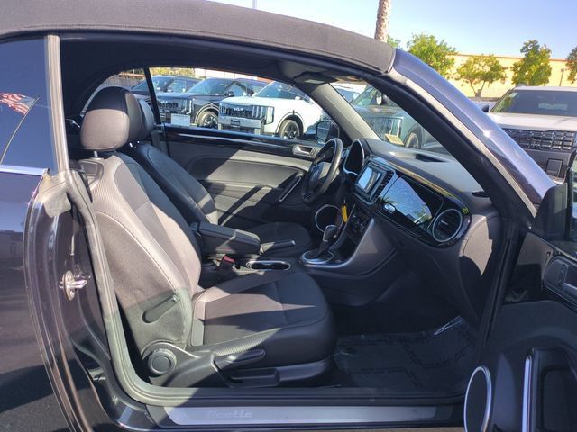 Used 2018 Volkswagen Beetle 2.0T S FWD image 29