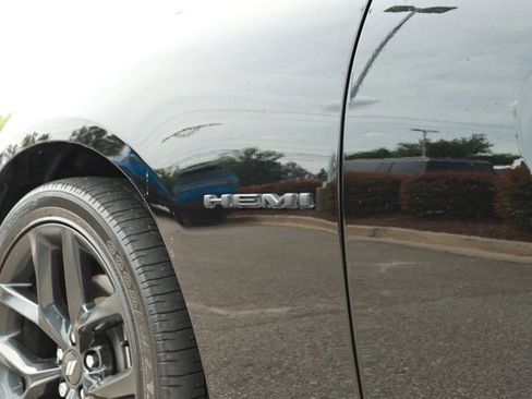 Used 2022 Dodge Charger R/T w/ Blacktop Package image 11